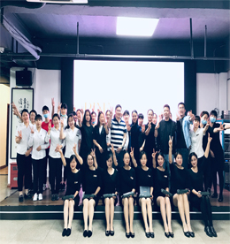 为落实ob电竞集团打造线上线下科技生态服务平台的愿景，进一步整合集团的产品生态圈，自2020年4月开始，ob电竞新零售突破传统的业务模式，逐步打造让业务人员能成为为客户提供全品类咨询服务的”生活顾问“。